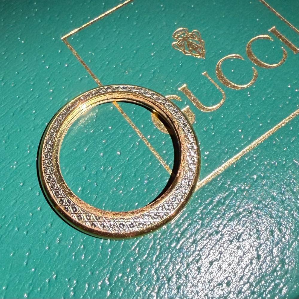 Rare Gucci Gold Diamond Cut Bezel